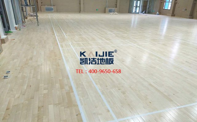 專業體育館木地板涮漆，得知道這些——凱潔地板