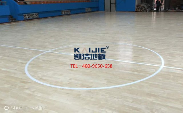 體育地板打滑，是體育運動木地板的問題嗎——凱潔地板